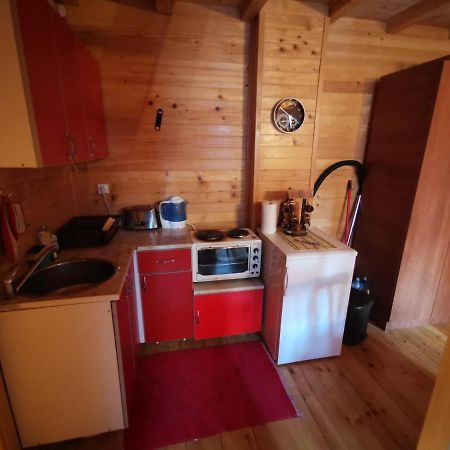 Apartman Bugar 미트로박 외부 사진