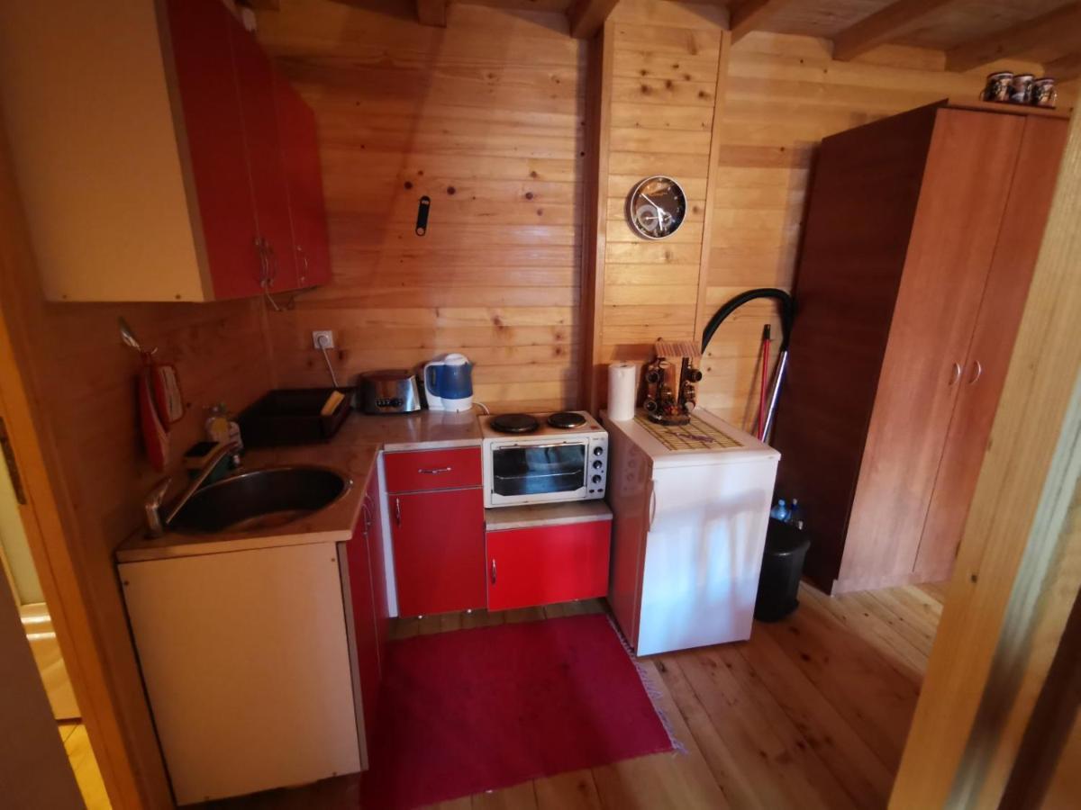 Apartman Bugar 미트로박 외부 사진