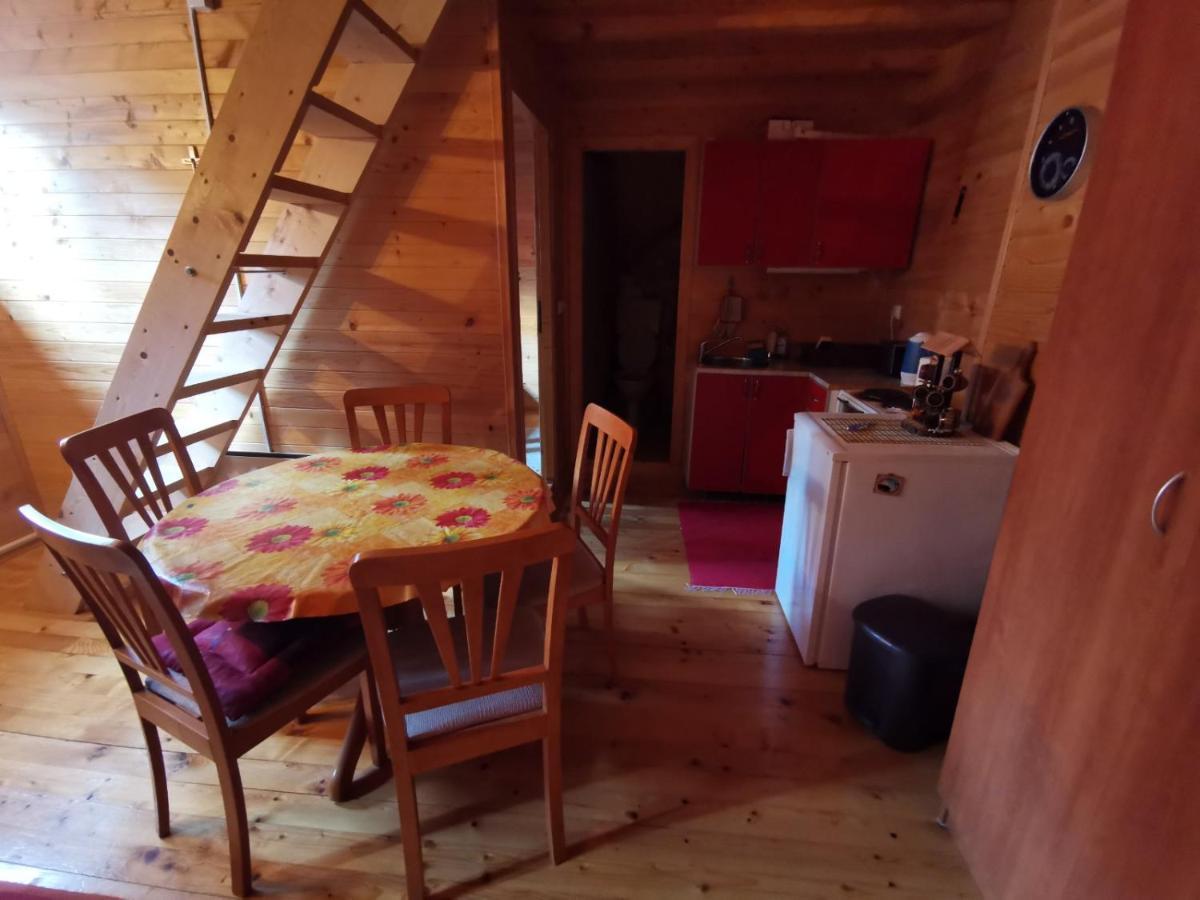 Apartman Bugar 미트로박 외부 사진